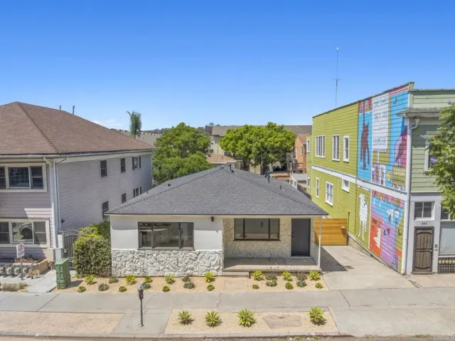 a front view of house with yard