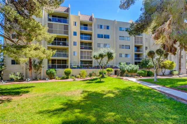 $164,997 | 745 North Royal Crest Circle, Unit 127, Las Vegas, NV 89169