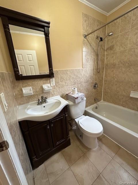 169,34 144th Road Queens, NY 11434 - Photo 5 of 17 a bathroom with a sink toilet and shower
