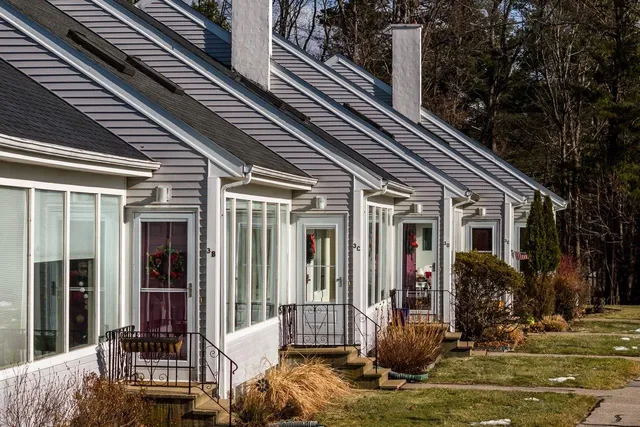 $379,900 | 3 Greenfield Drive, Unit C, Dover, NH 03820