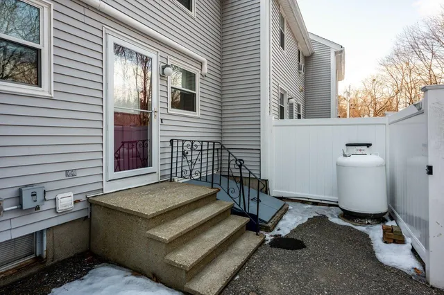 $379,900 | 3 Greenfield Drive, Unit C, Dover, NH 03820