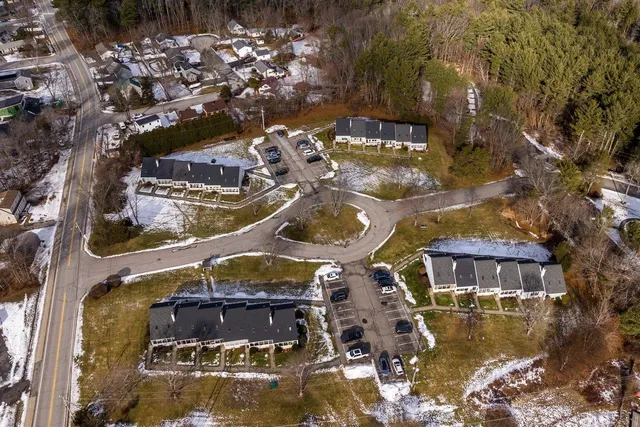 $379,900 | 3 Greenfield Drive, Unit C, Dover, NH 03820