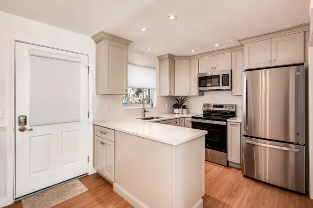 $379,900 | 3 Greenfield Drive, Unit C, Dover, NH 03820