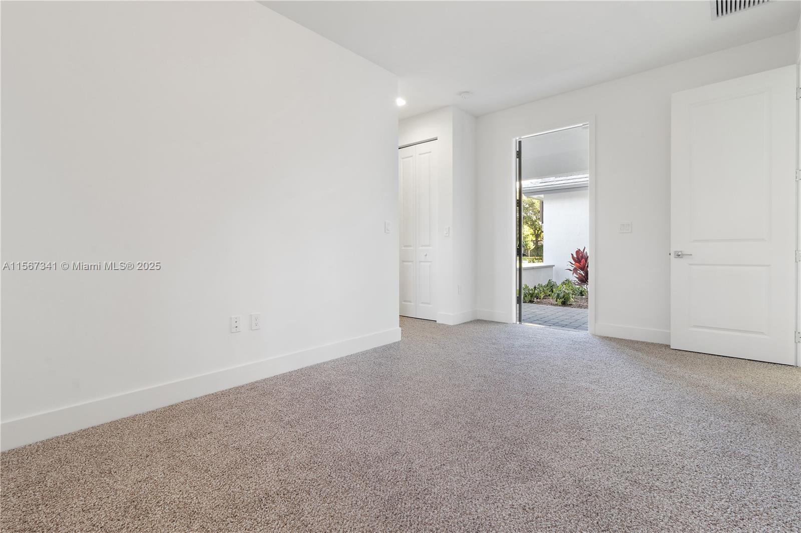 2391 Southwest 123rd Terrace Davie, FL 33325 - Photo 15 of 27 In-Law Suite