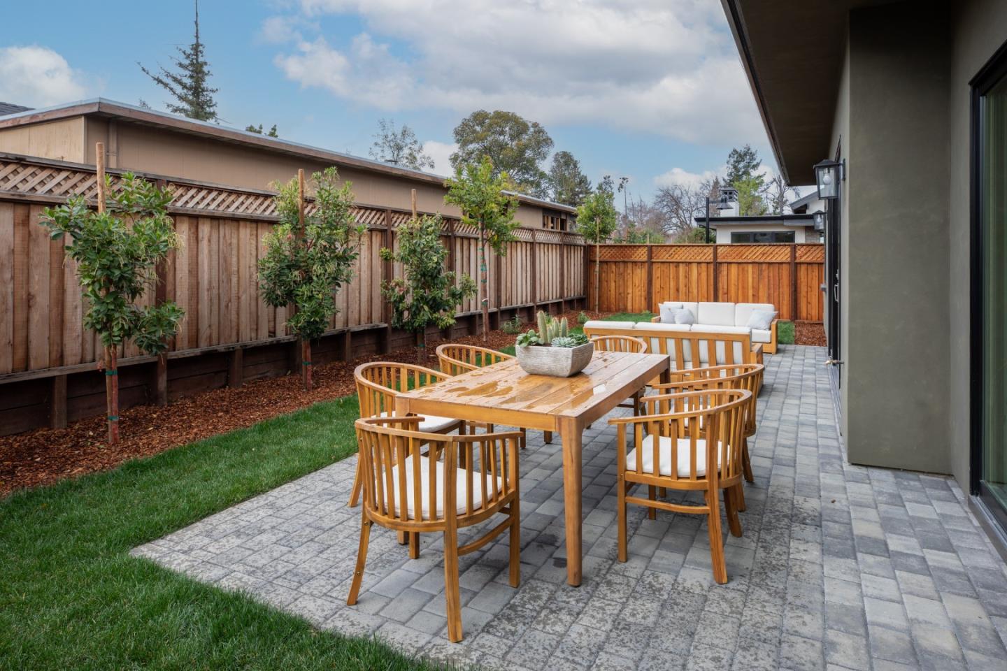 1693 Waterbird Way Sunnyvale, CA 94087 - Photo 27 of 31 a patio with table and chairs