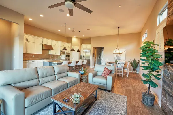 $4,950 | 26627 North 104th Way, Scottsdale, AZ 85262