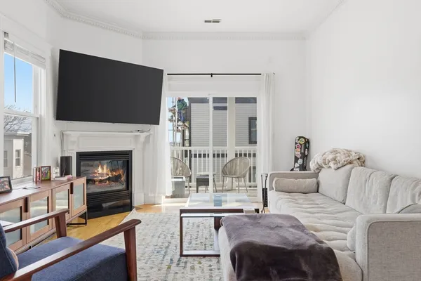 $4,400 | 88 G Street, Unit B, Boston, MA 02127