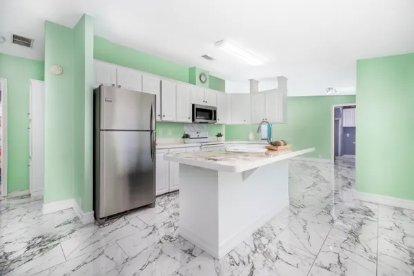 $675,000 | 31011 Ave C, Big Pine Key, FL 33043