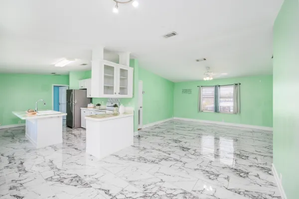 $675,000 | 31011 Ave C, Big Pine Key, FL 33043