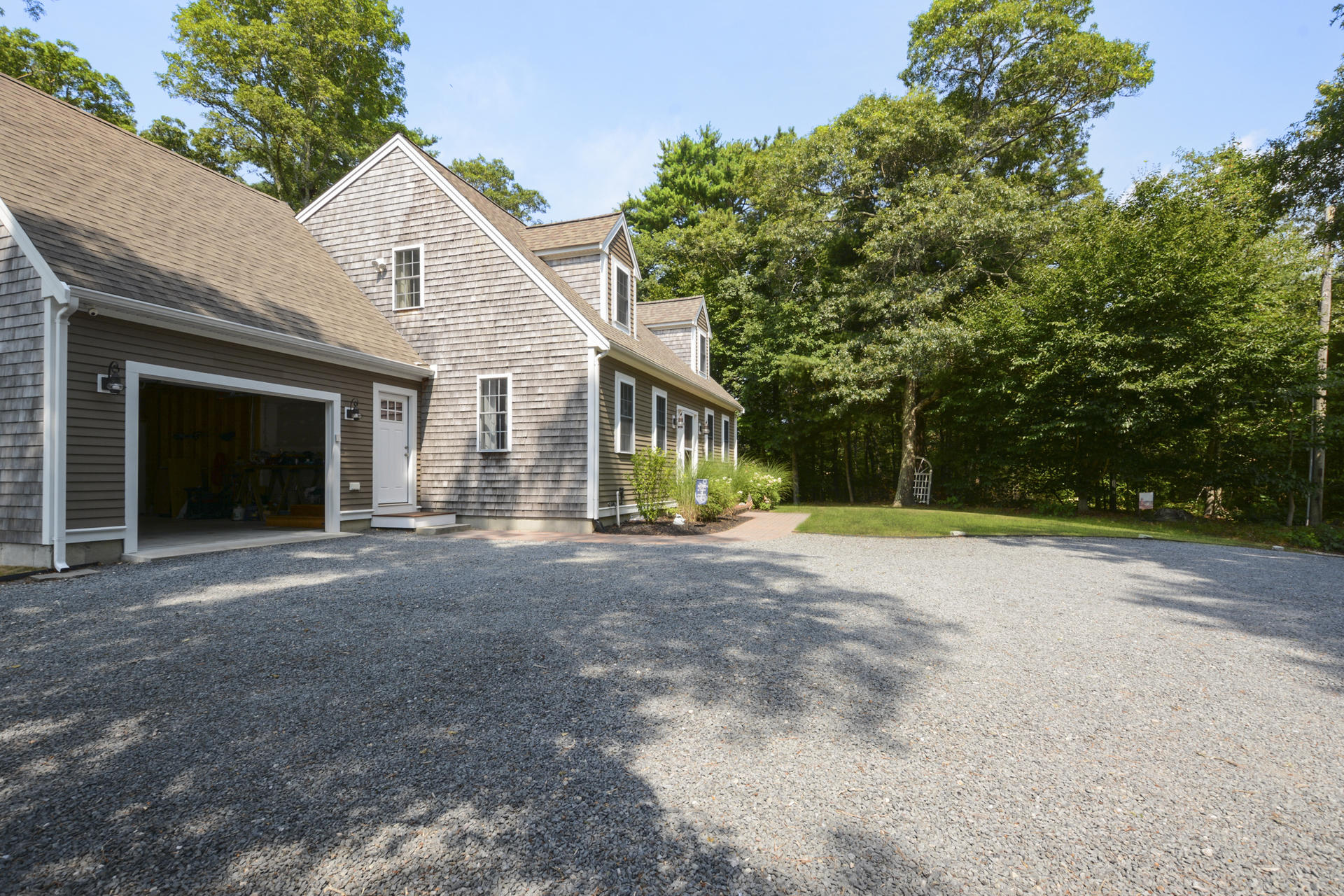 131 Meetinghouse Road Mashpee, MA 02649 - Photo 2 of 19 001-photo--8511557
