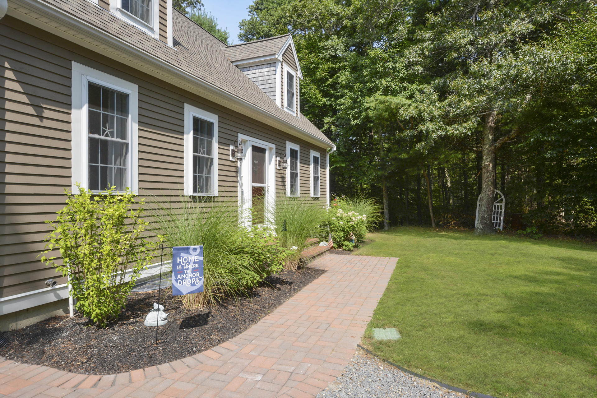 131 Meetinghouse Road Mashpee, MA 02649 - Photo 6 of 19 005-photo--8511546