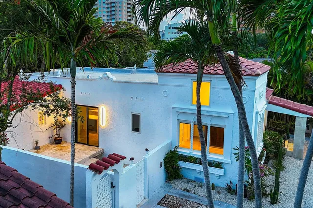 $2,198,000 | 3616 Southwest 26th Street, Miami, FL 33133