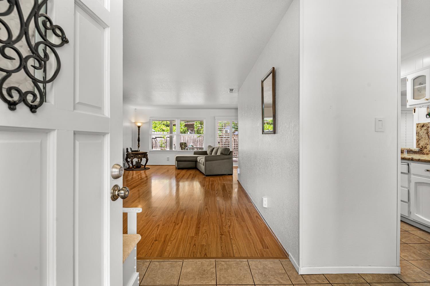 9713 Thornton Road Stockton, CA 95209 - Photo 6 of 49