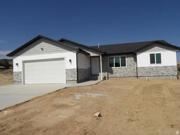 $549,000 | 4140 South 220th Street West, Unit 50, Vernal, UT 84078