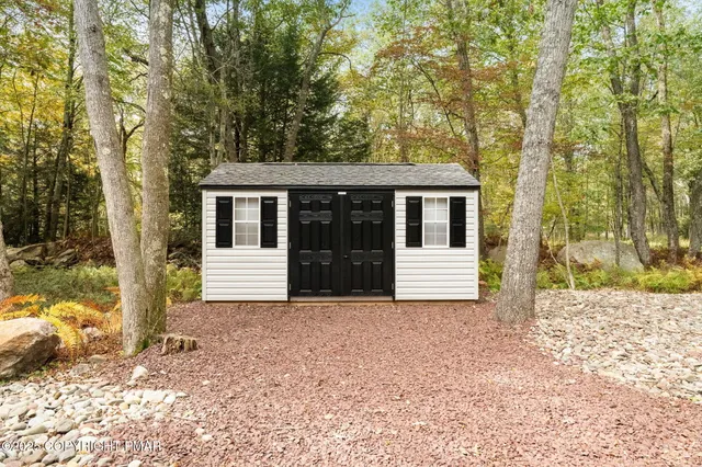 $429,900 | 4 Redwood Drive, Albrightsville, PA 18210