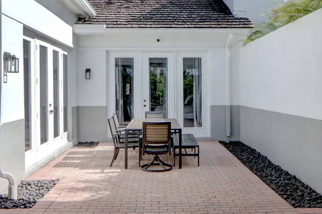 $939,000 | 5885 Northwest 40th Terrace, Boca Raton, FL 33496