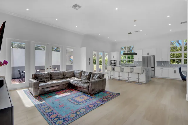 $939,000 | 5885 Northwest 40th Terrace, Boca Raton, FL 33496