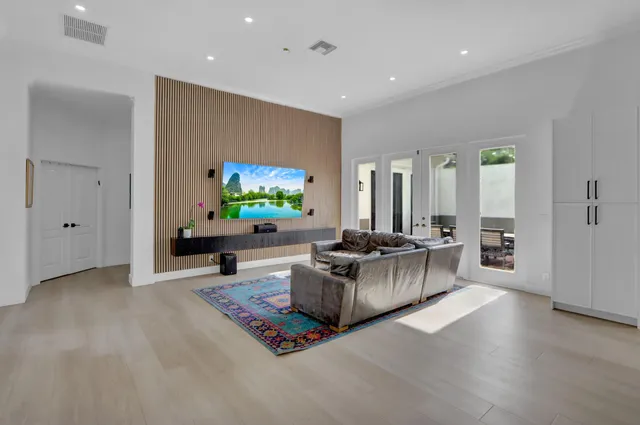 $939,000 | 5885 Northwest 40th Terrace, Boca Raton, FL 33496