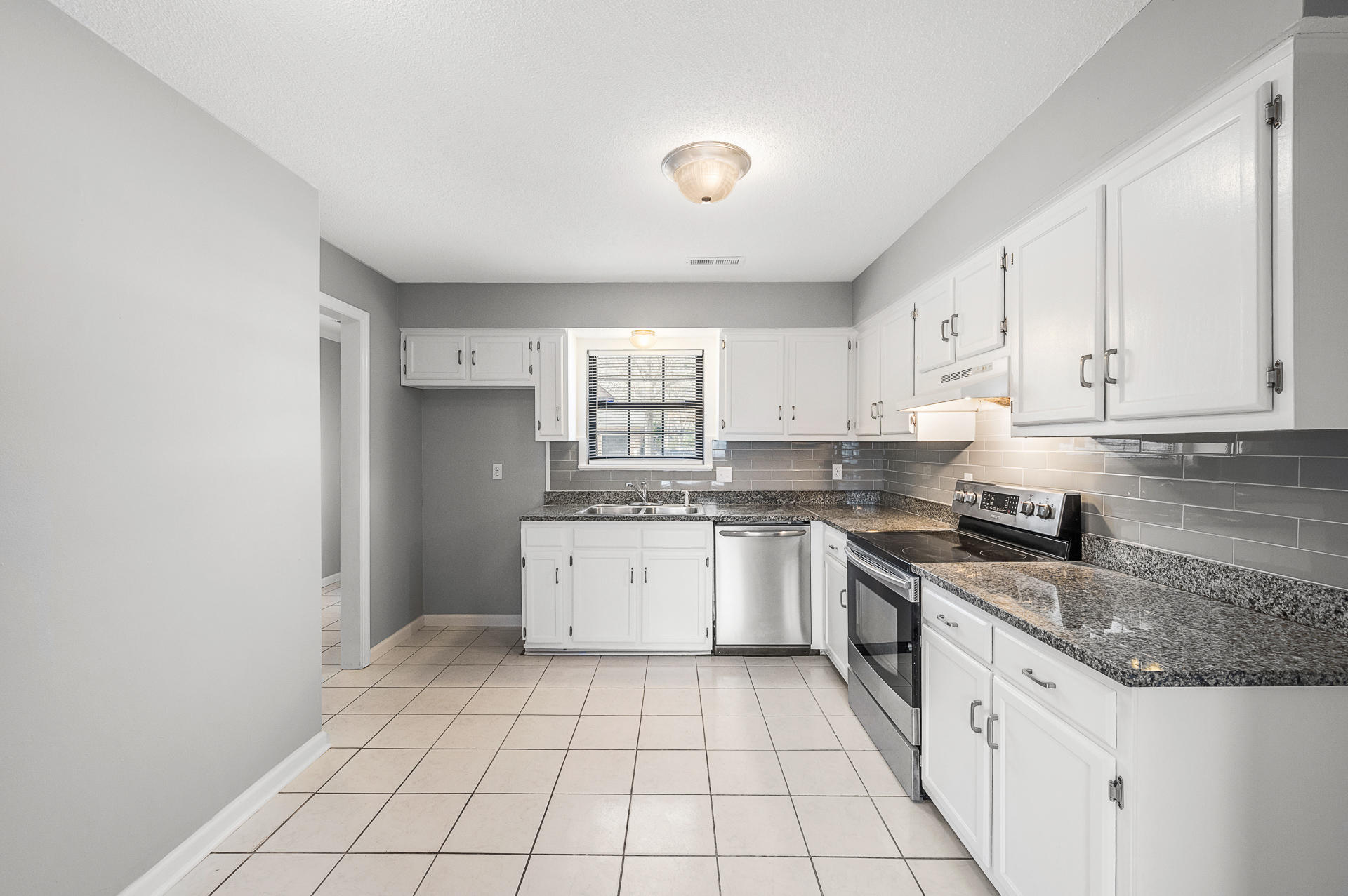 1005 Highland Pines Road Ladson, SC 29456 - Photo 5 of 27 1005HighlandPines-12