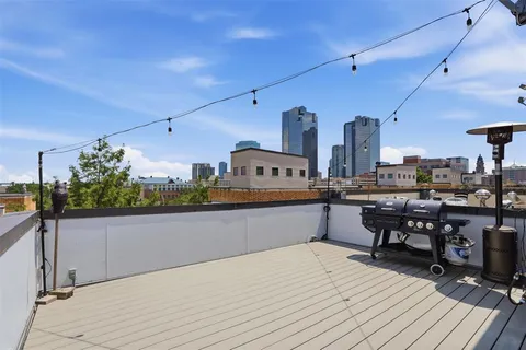 $599,000 | 644 East Bluff Street, Fort Worth, TX 76102