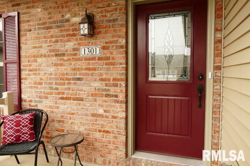 1301 Kingsbury Road Washington, IL 61571 - Photo 2 of 36 Gallery Image 2