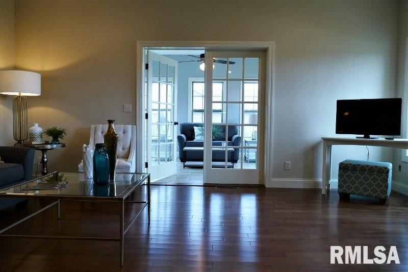 1301 Kingsbury Road Washington, IL 61571 - Photo 15 of 36 Gallery Image 15