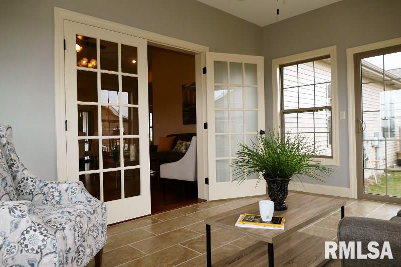 1301 Kingsbury Road Washington, IL 61571 - Photo 16 of 36 Gallery Image 16