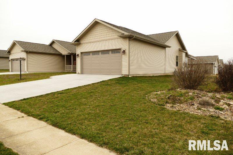 1301 Kingsbury Road Washington, IL 61571 - Photo 3 of 36 Gallery Image 3