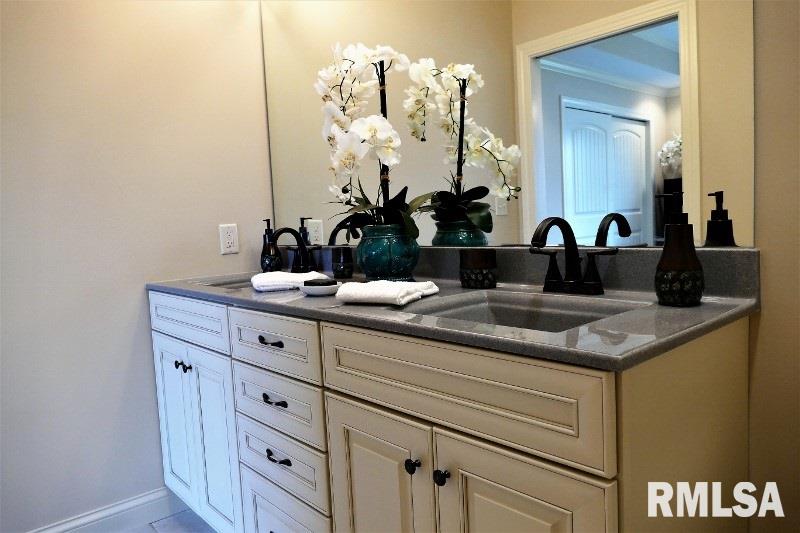 1301 Kingsbury Road Washington, IL 61571 - Photo 26 of 36 Gallery Image 26