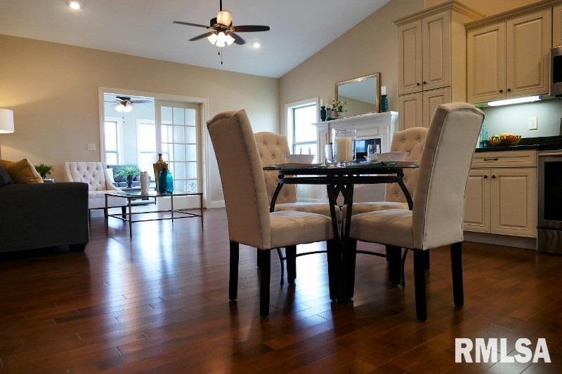 1301 Kingsbury Road Washington, IL 61571 - Photo 5 of 36 Gallery Image 5