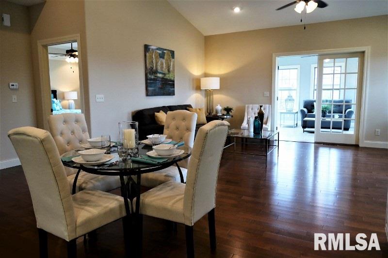 1301 Kingsbury Road Washington, IL 61571 - Photo 10 of 36 Gallery Image 10