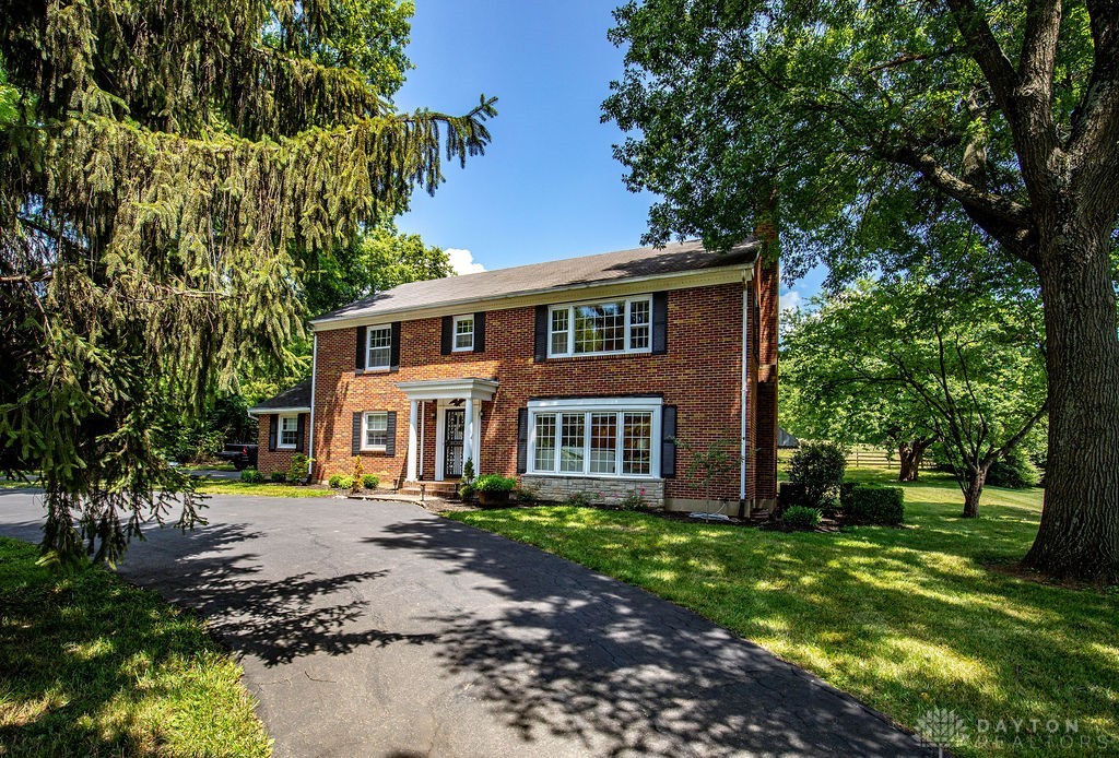 5980 Fairham Road Hamilton, OH 45011 - Photo 2 of 39 Gallery Image 2