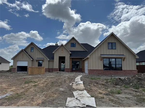 $643,830 | 105 Prairie Wolf Court, Godley, TX 76044