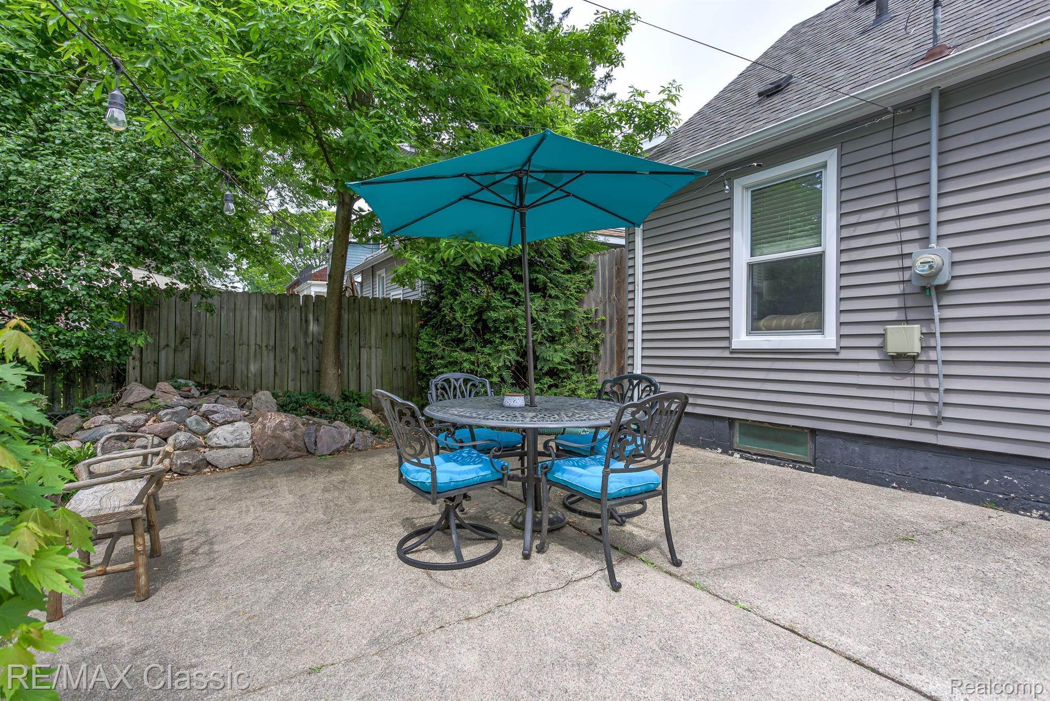 1673 Dorothea Road Berkley, MI 48072 - Photo 36 of 41 Gallery Image 36