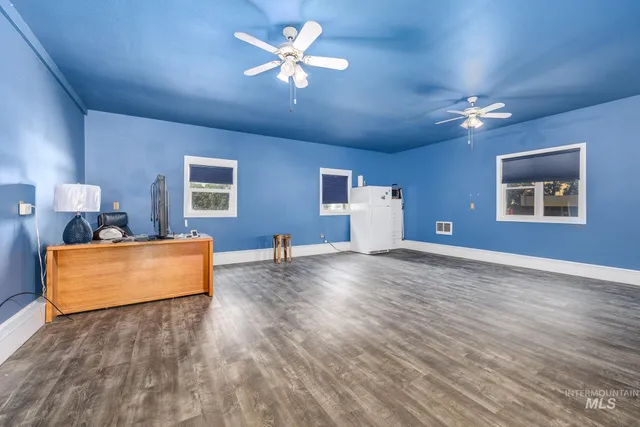 $379,000 | 885 Airport Road, Vale, OR 97918