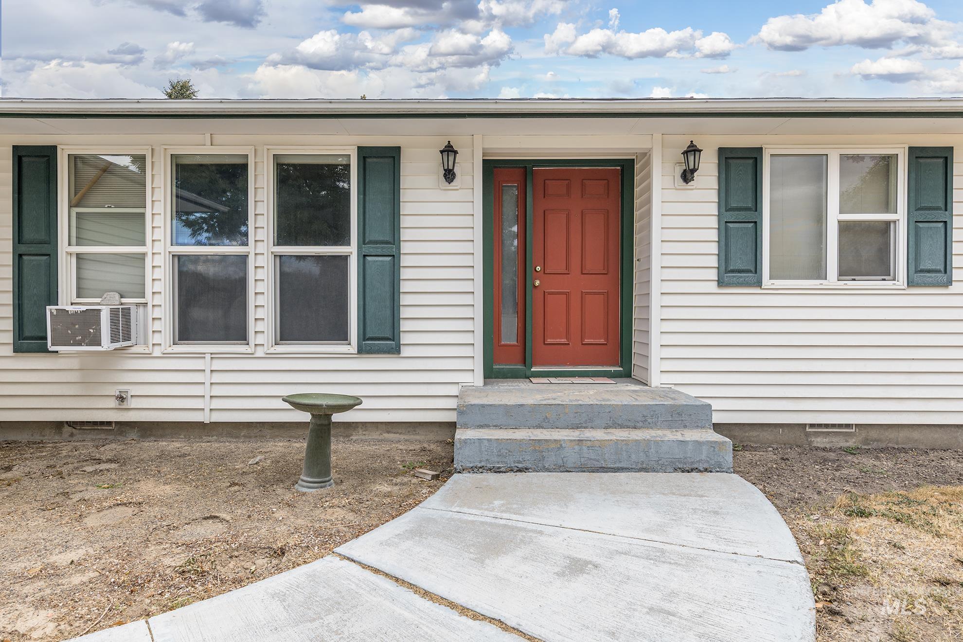 885 Airport Road Vale, OR 97918 - Photo 3 of 36 View of exterior entry featuring crawl space