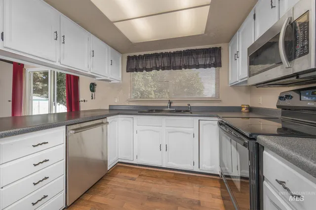 $379,000 | 885 Airport Road, Vale, OR 97918