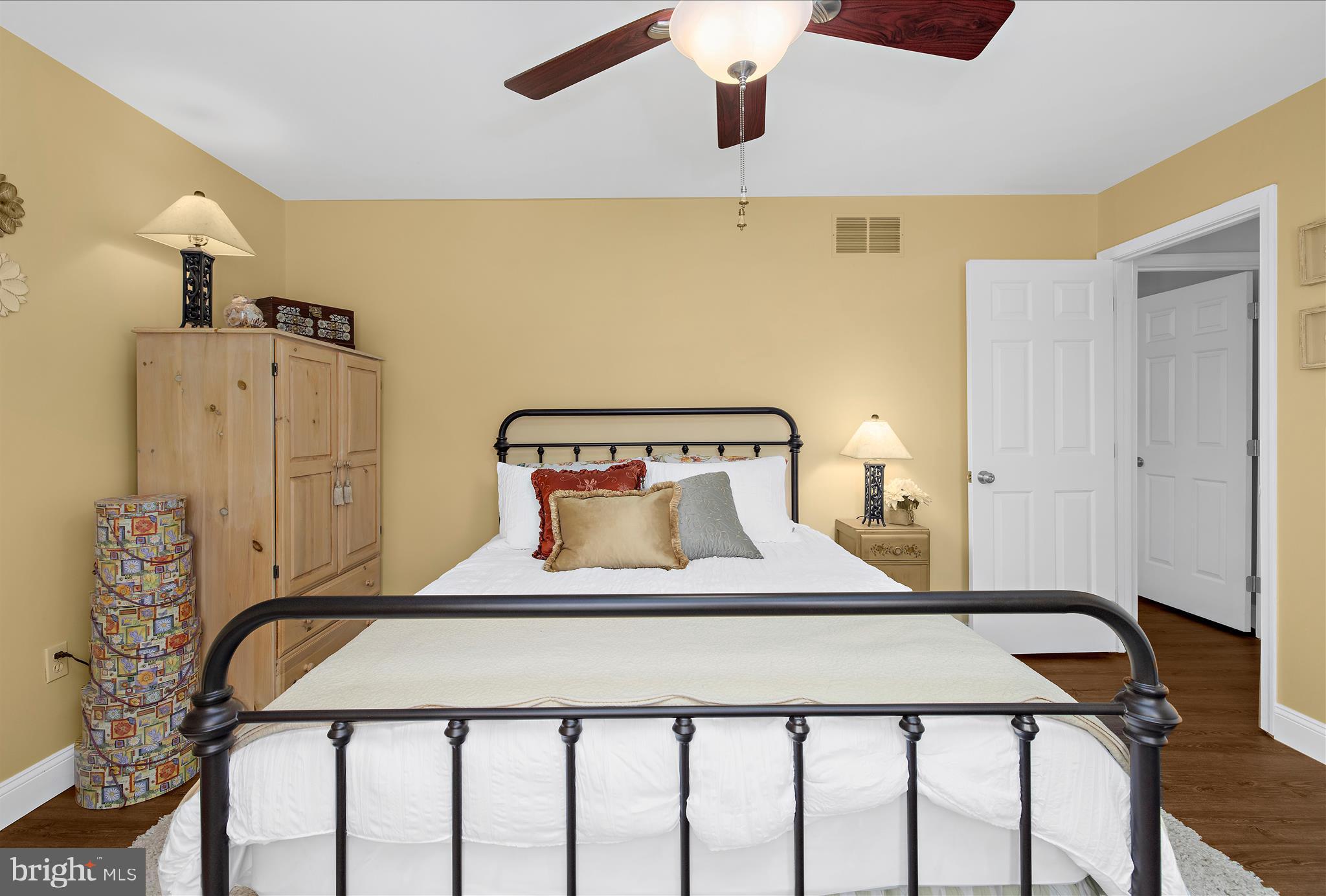 1379 Old Water Oak Point Road Pasadena, MD 21122 - Photo 44 of 82