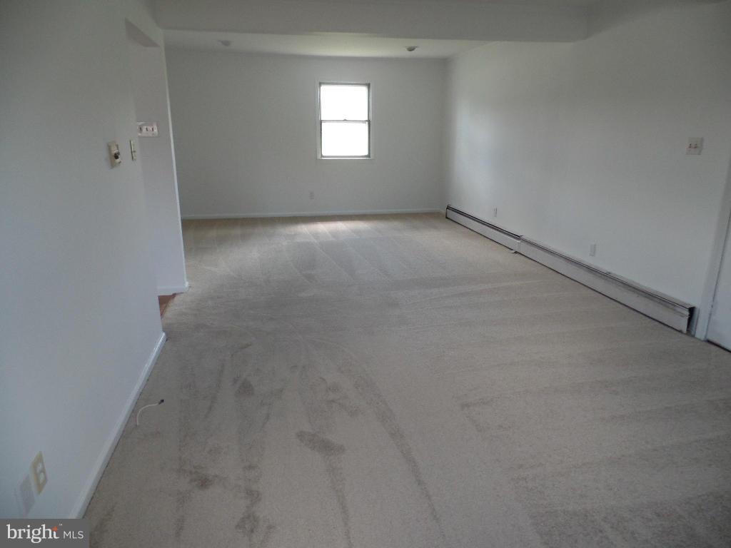 25418 Adams Landing Road Denton, MD 21629 - Photo 4 of 10 Family Room