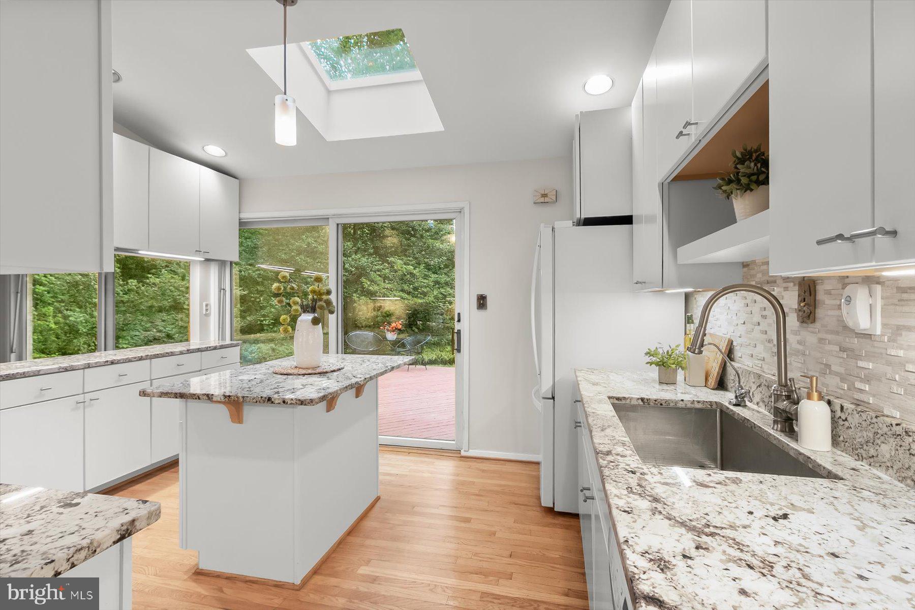 8108 Hamilton Spring Road Bethesda, MD 20817 - Photo 14 of 48