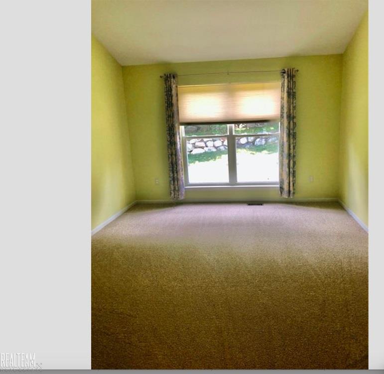 947 Churchill Circle Rochester, MI 48307 - Photo 20 of 35