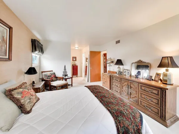 $575,000 | 1111 East Greenwood Drive, Mount Prospect, IL 60056