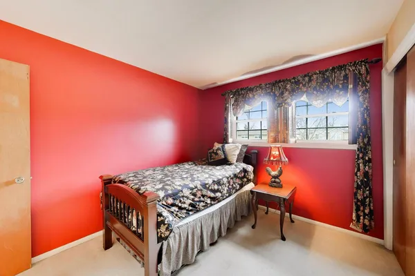 $575,000 | 1111 East Greenwood Drive, Mount Prospect, IL 60056