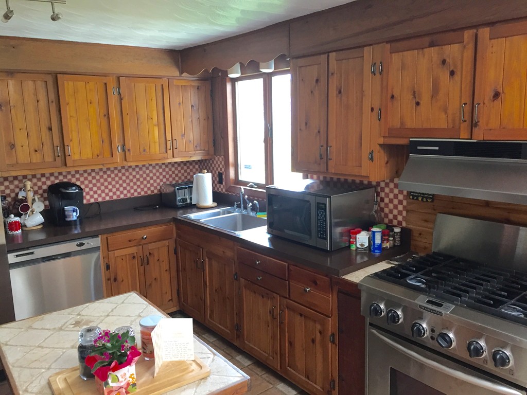 48 Redden Road Springfield, MA 01119 - Photo 10 of 29