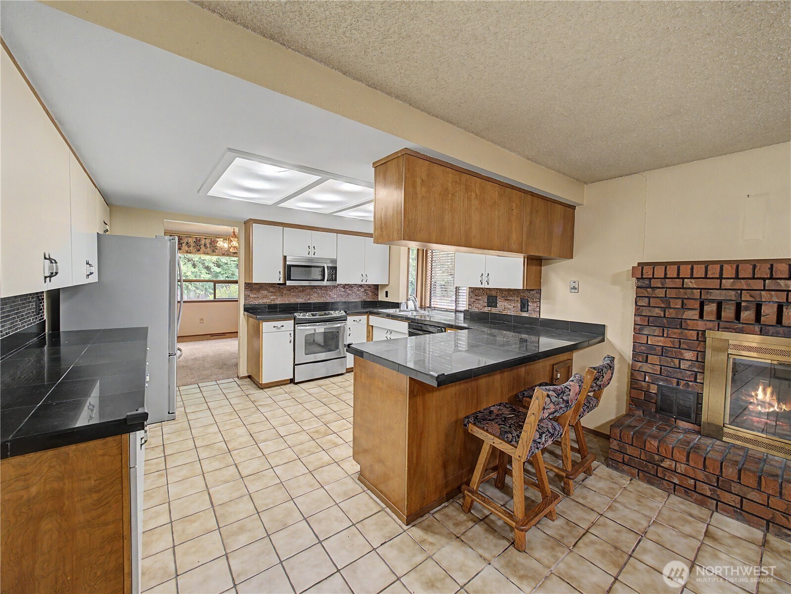 21327 Southeast 252nd Place Maple Valley, WA 98038 - Photo 9 of 27