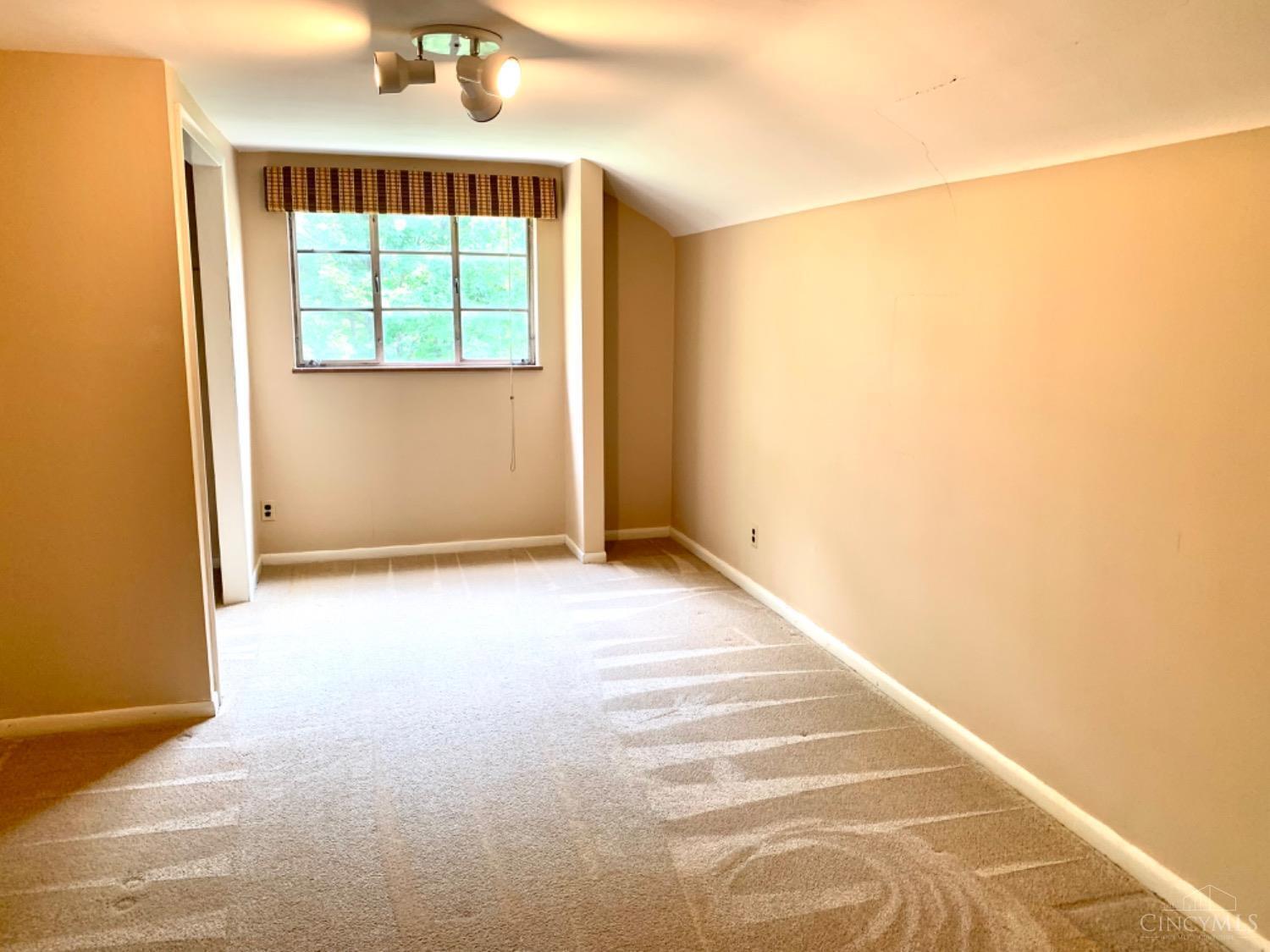 4210 Hanley Road Cincinnati, OH 45247 - Photo 36 of 49