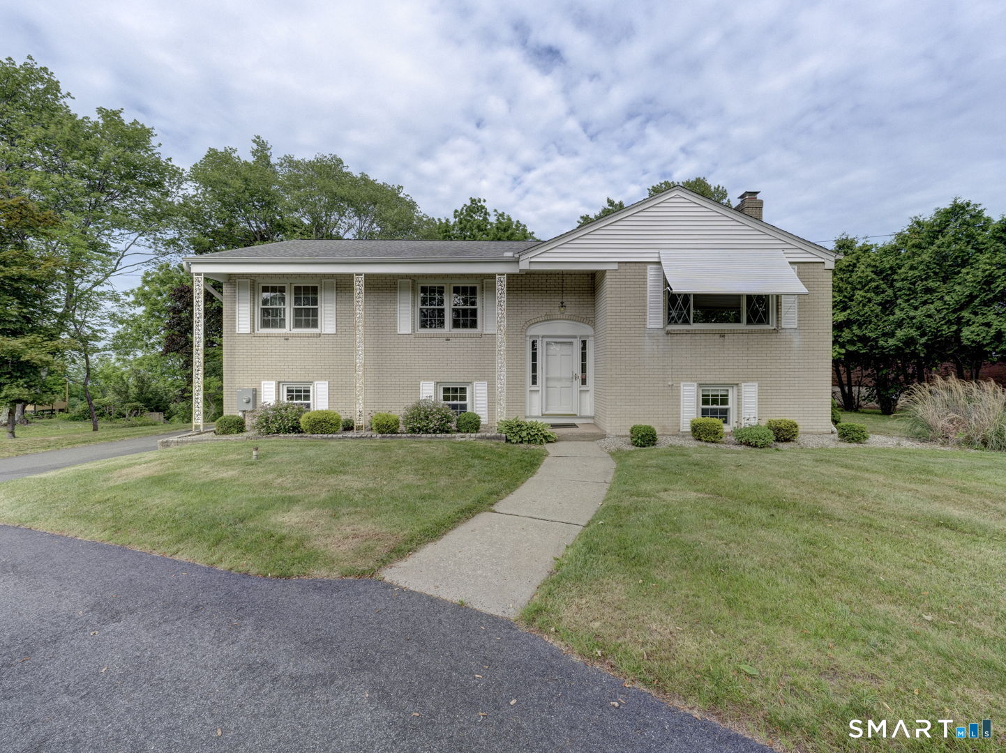 390 Ballfall Road Middletown, CT 06457 - Photo 1 of 40