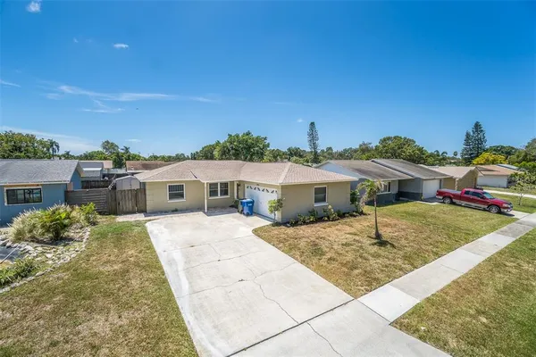 $2,800 | 12813 128th Avenue North, Largo, FL 33774