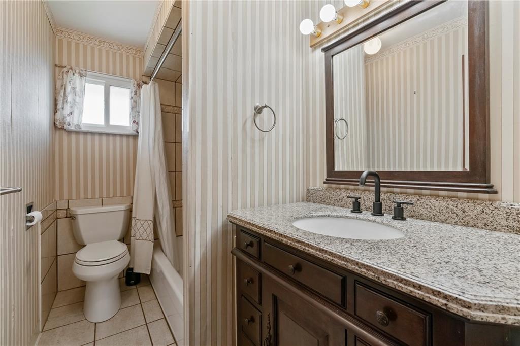 2110 Lorenzi Lane McKees Rocks, PA 15136 - Photo 16 of 30