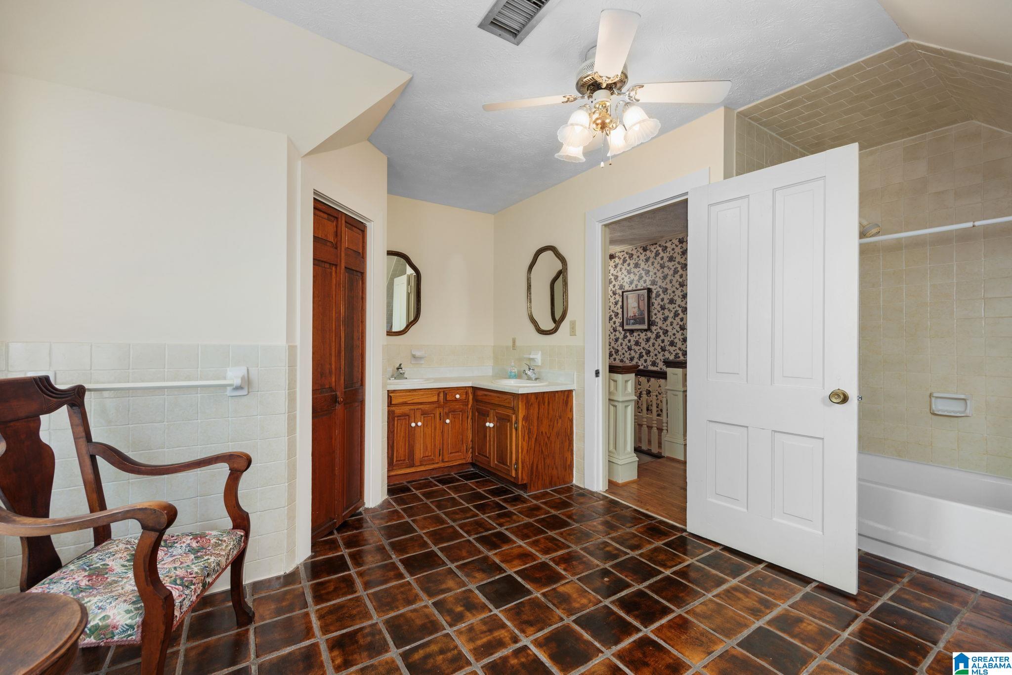 805 3rd Street Southeast Cullman, AL 35055 - Photo 26 of 55